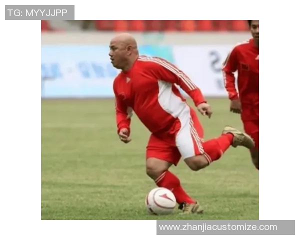 世界上最矮的足球球员是谁他如何突破身高限制成就职业生涯